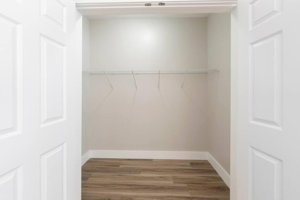 Brand New Cozy Modern Bungalow W/Hot Tub+Movieroom 7 Min From Uptown Charlotte Esterno foto