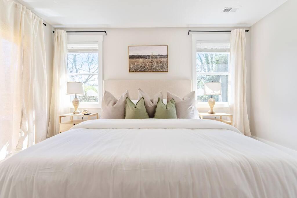 Brand New Cozy Modern Bungalow W/Hot Tub+Movieroom 7 Min From Uptown Charlotte Esterno foto