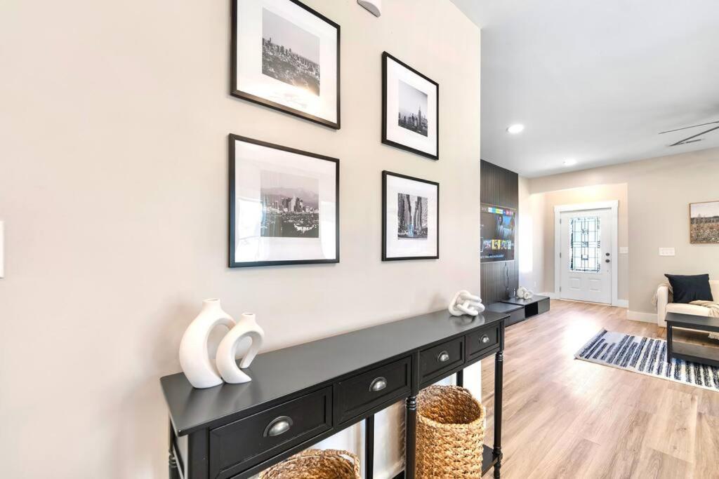 Brand New Cozy Modern Bungalow W/Hot Tub+Movieroom 7 Min From Uptown Charlotte Esterno foto