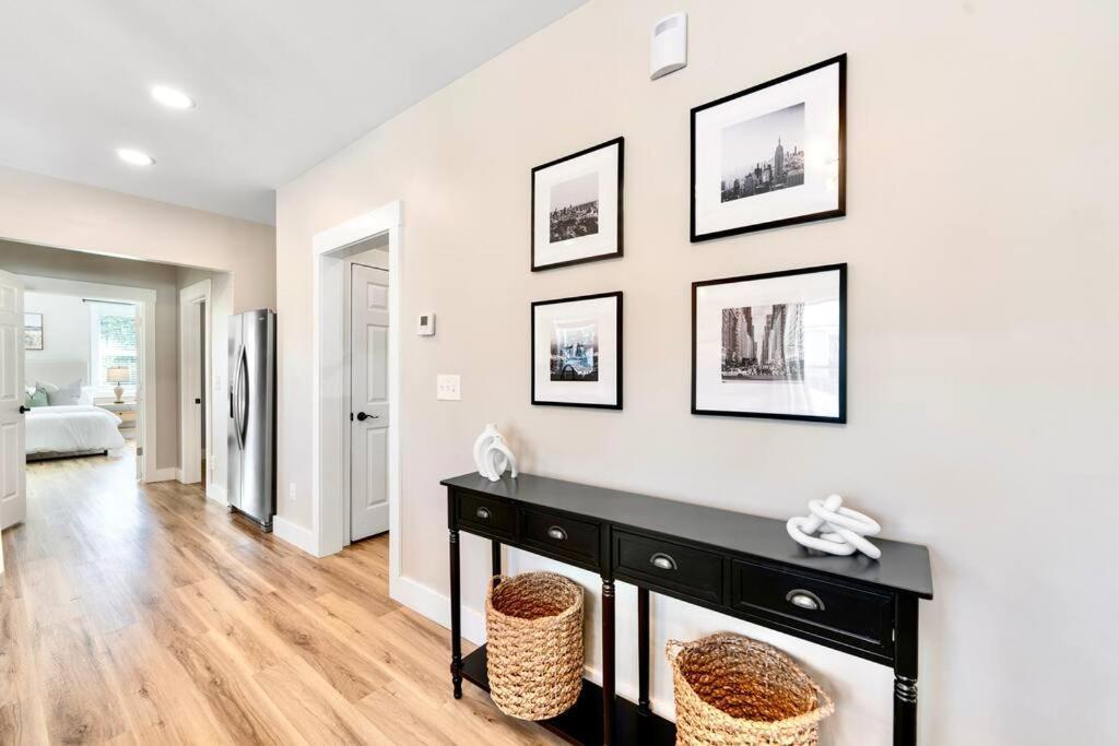 Brand New Cozy Modern Bungalow W/Hot Tub+Movieroom 7 Min From Uptown Charlotte Esterno foto
