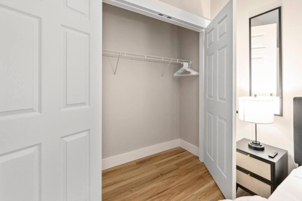 Brand New Cozy Modern Bungalow W/Hot Tub+Movieroom 7 Min From Uptown Charlotte Esterno foto