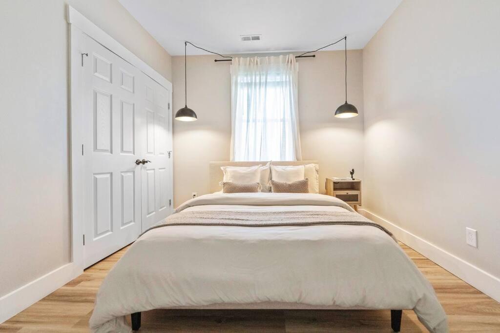 Brand New Cozy Modern Bungalow W/Hot Tub+Movieroom 7 Min From Uptown Charlotte Esterno foto